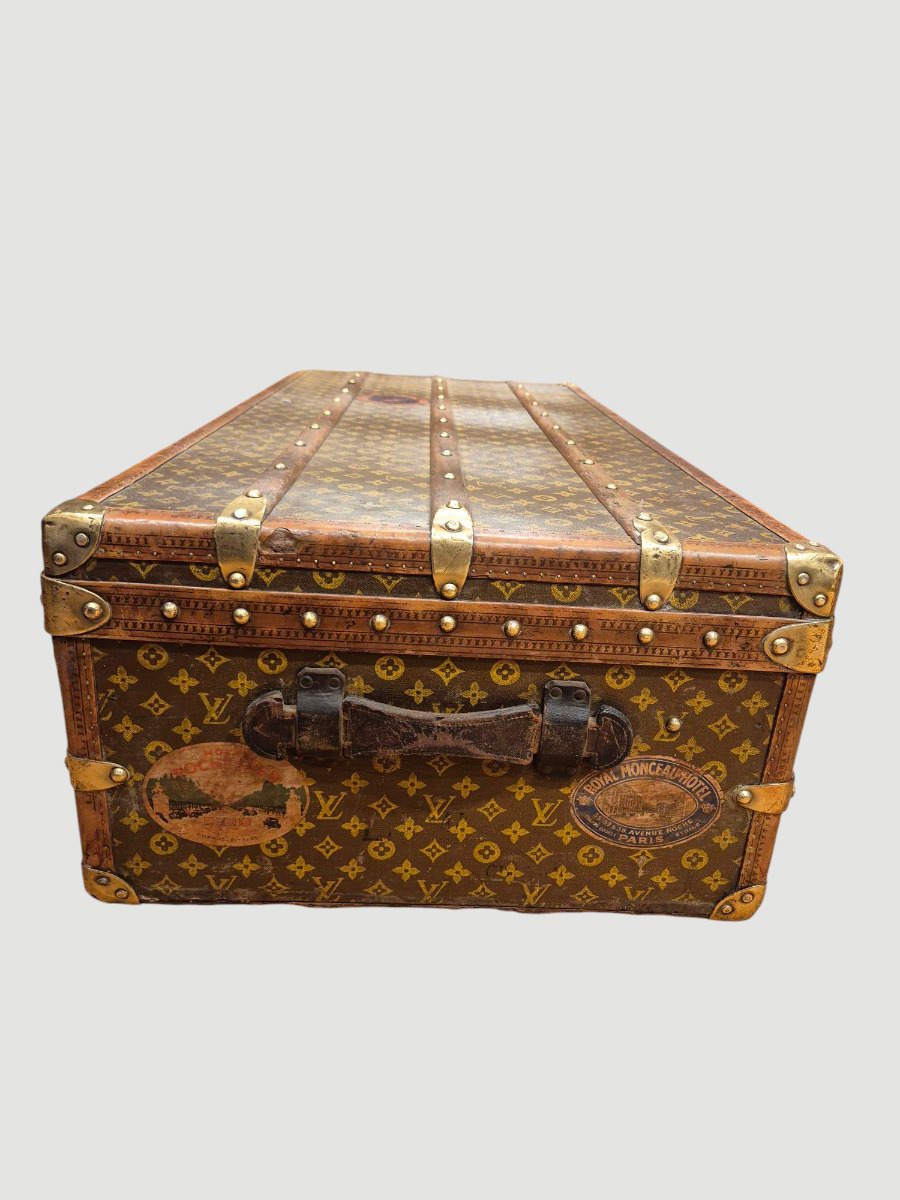 Large Louis Vuitton trunk