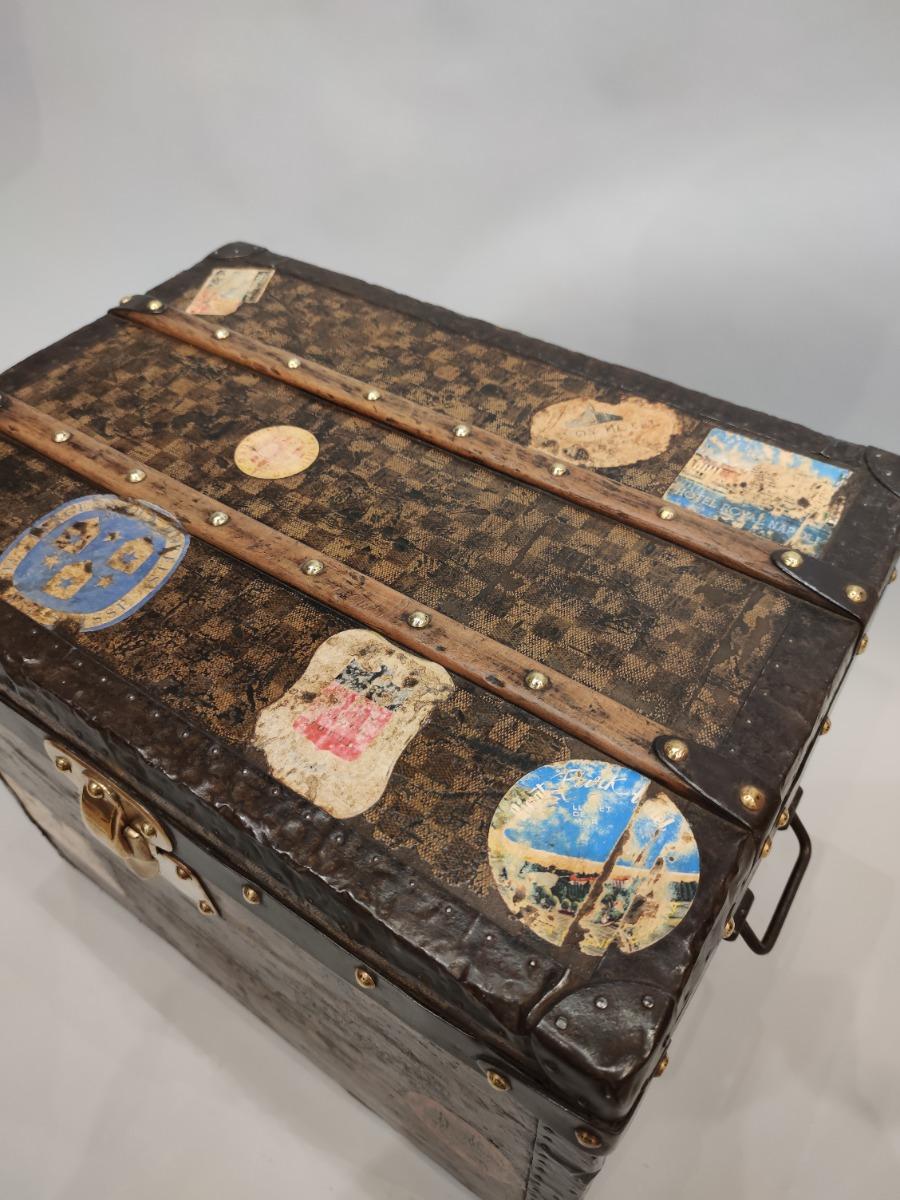 Coffee table Louis Vuitton trunk - Des Voyages - Recent Added