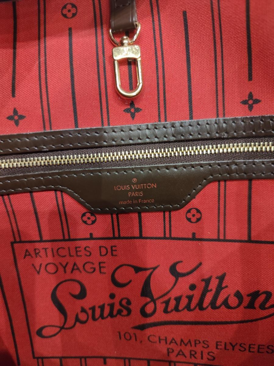 Articles de voyage Louis Vuitton 101, Champs Elysees Paris