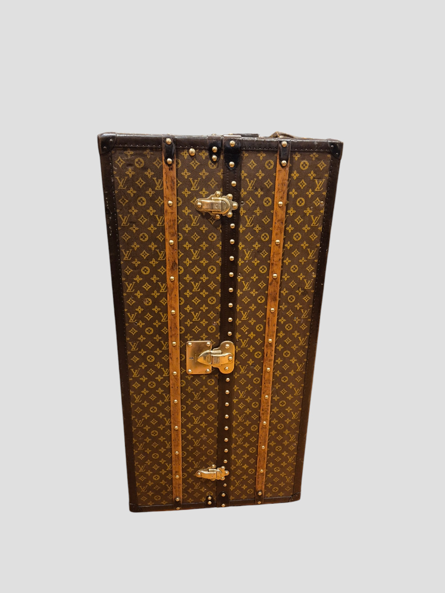 Louis Vuitton wardrobe 